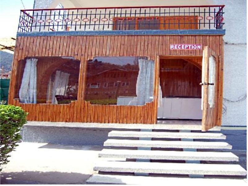 Hotel Season Palace Srinagar  Exterior photo
